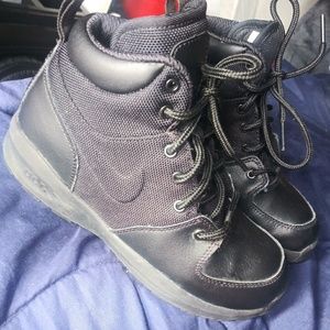 Nike boots kids size 3y